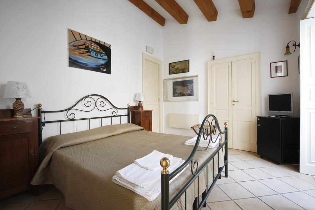 Ortigia Camere Con Vista Da Giulio B&B Syracuse Ngoại thất bức ảnh