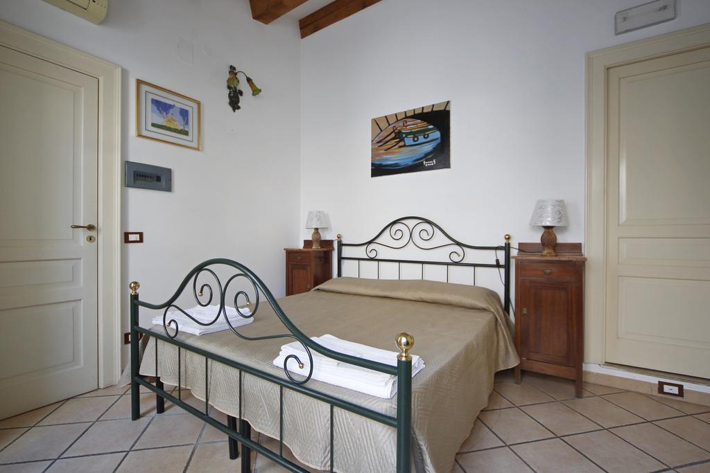 Ortigia Camere Con Vista Da Giulio B&B Syracuse Ngoại thất bức ảnh