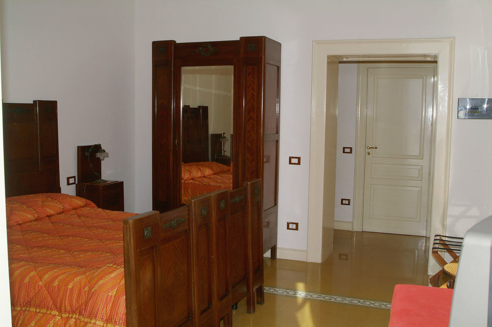 Ortigia Camere Con Vista Da Giulio B&B Syracuse Ngoại thất bức ảnh