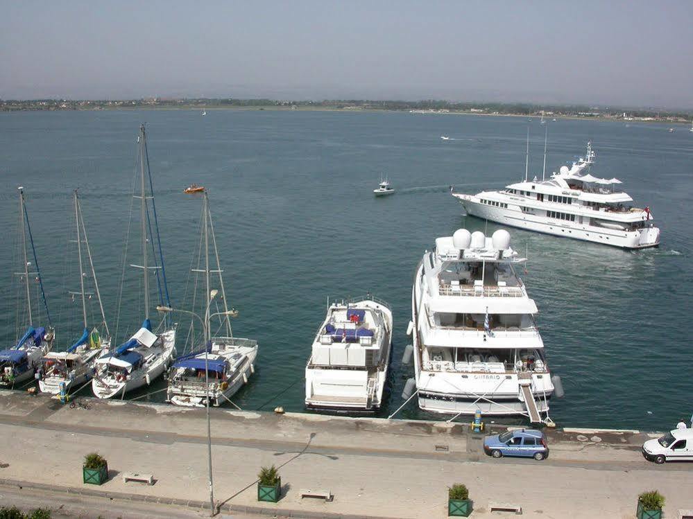 Ortigia Camere Con Vista Da Giulio B&B Syracuse Ngoại thất bức ảnh