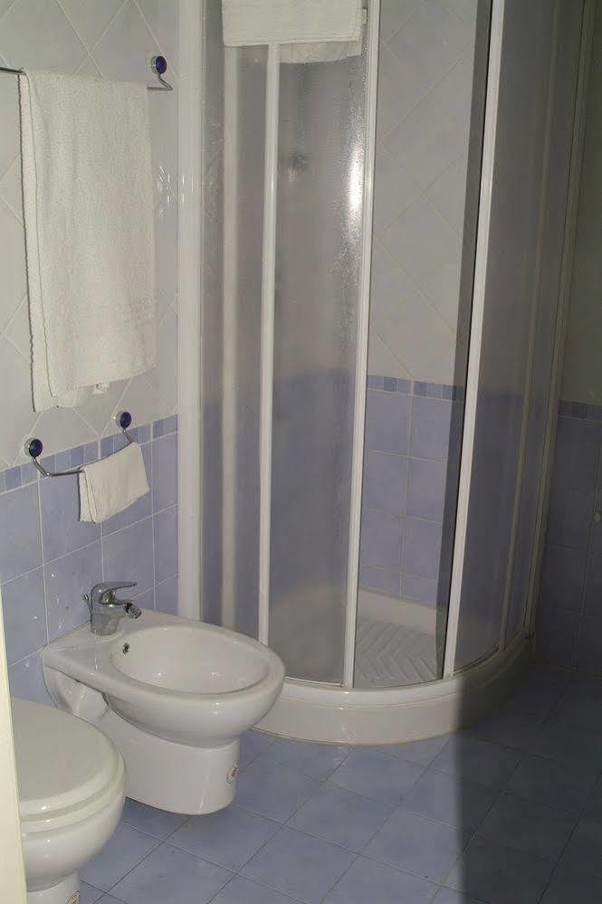 Ortigia Camere Con Vista Da Giulio B&B Syracuse Ngoại thất bức ảnh